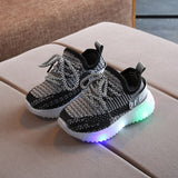 2020 New Baby Flashing Lights Sneakers Toddler Little Kid LED Sneakers Children Luminous Shoes Boys Girls Sport Running Shoes